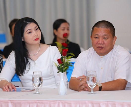 đại gia lê phước vũ tôn hoa sen ảnh 1 dai gia le phuoc vu ton hoa sen anh 1