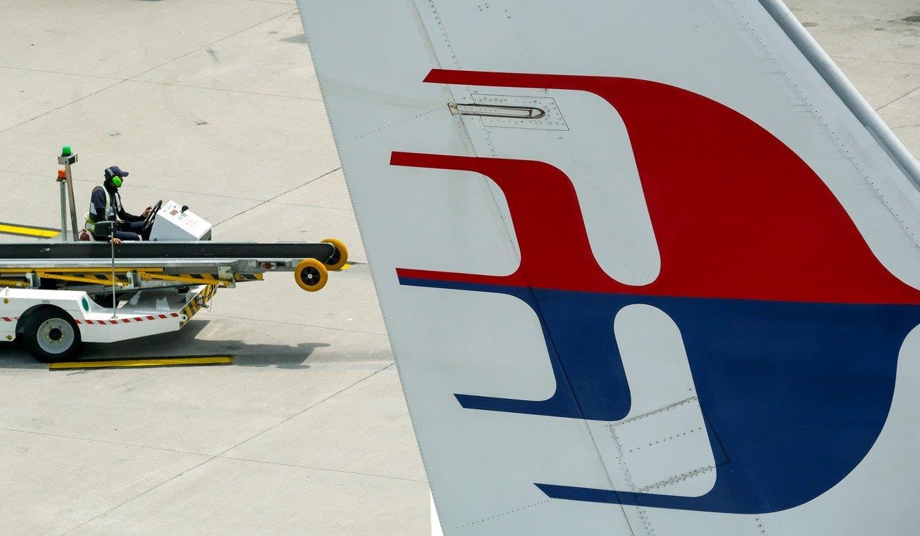 Malaysia Airlines - dong cua hay bat tay voi AirAsia? hinh anh