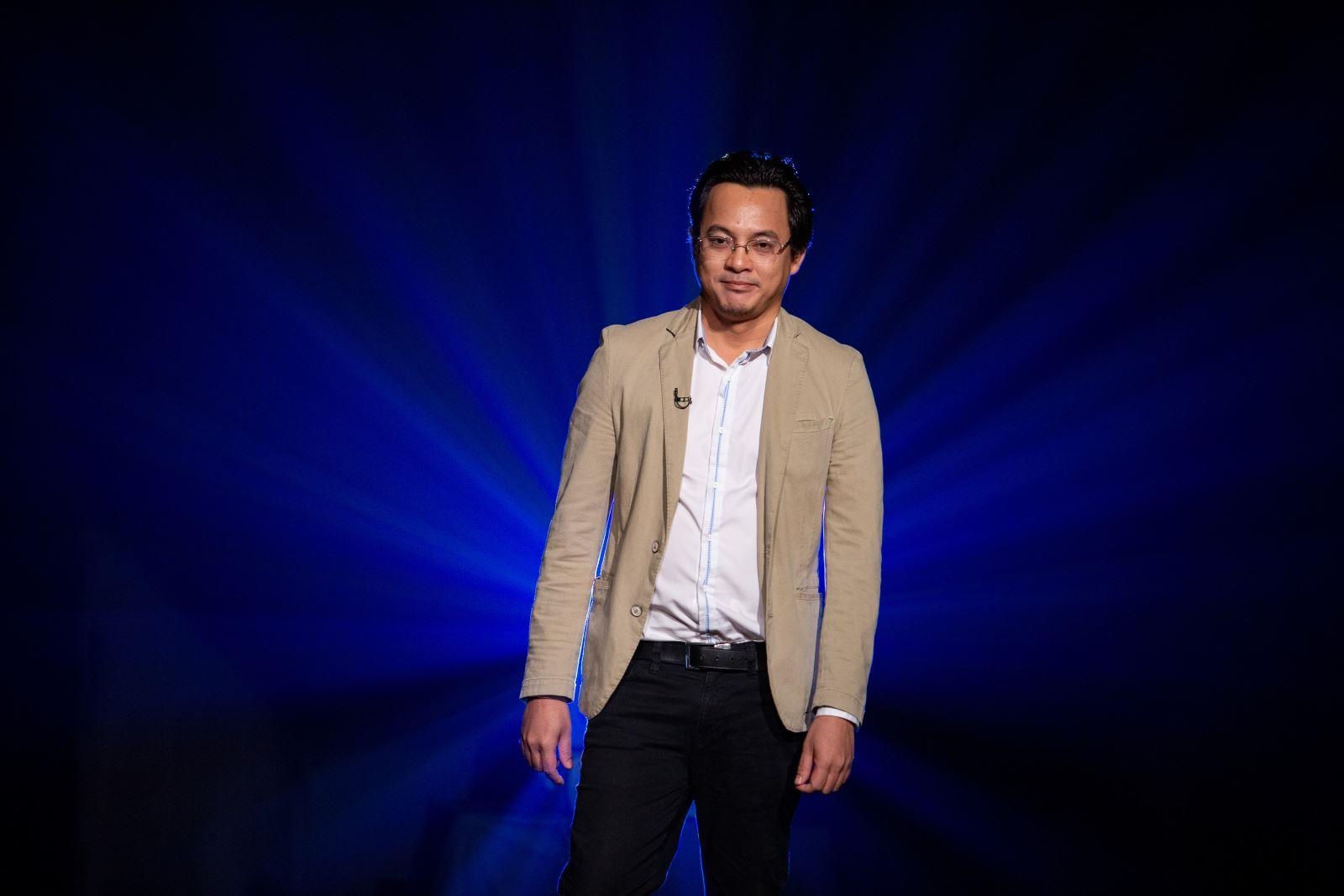 lanh dao yeah1 chi mua luong nho co phieu dang ky anh 1