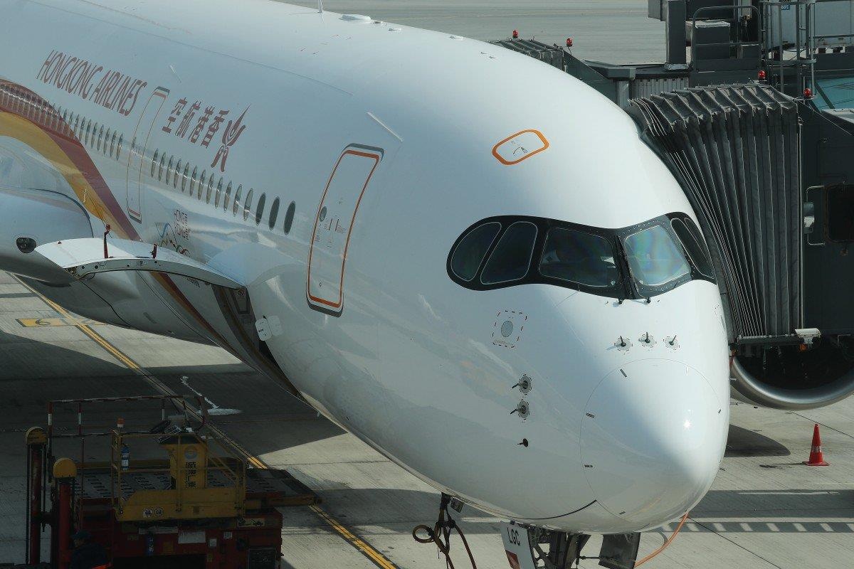 hang hang khong thieu hut phi cong anh 1