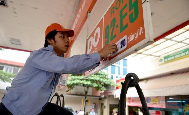 Gia xang co the tang 400-500 dong/lit sau nghi le 30/4 - 1/5 hinh anh