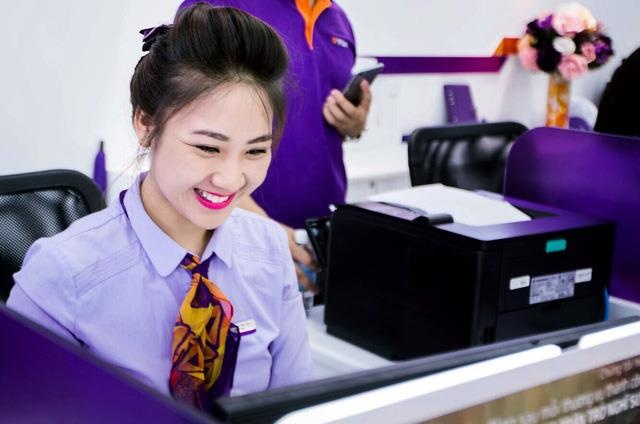 Ngan hang nao dang tra nhan vien hon 30 trieu moi thang? hinh anh