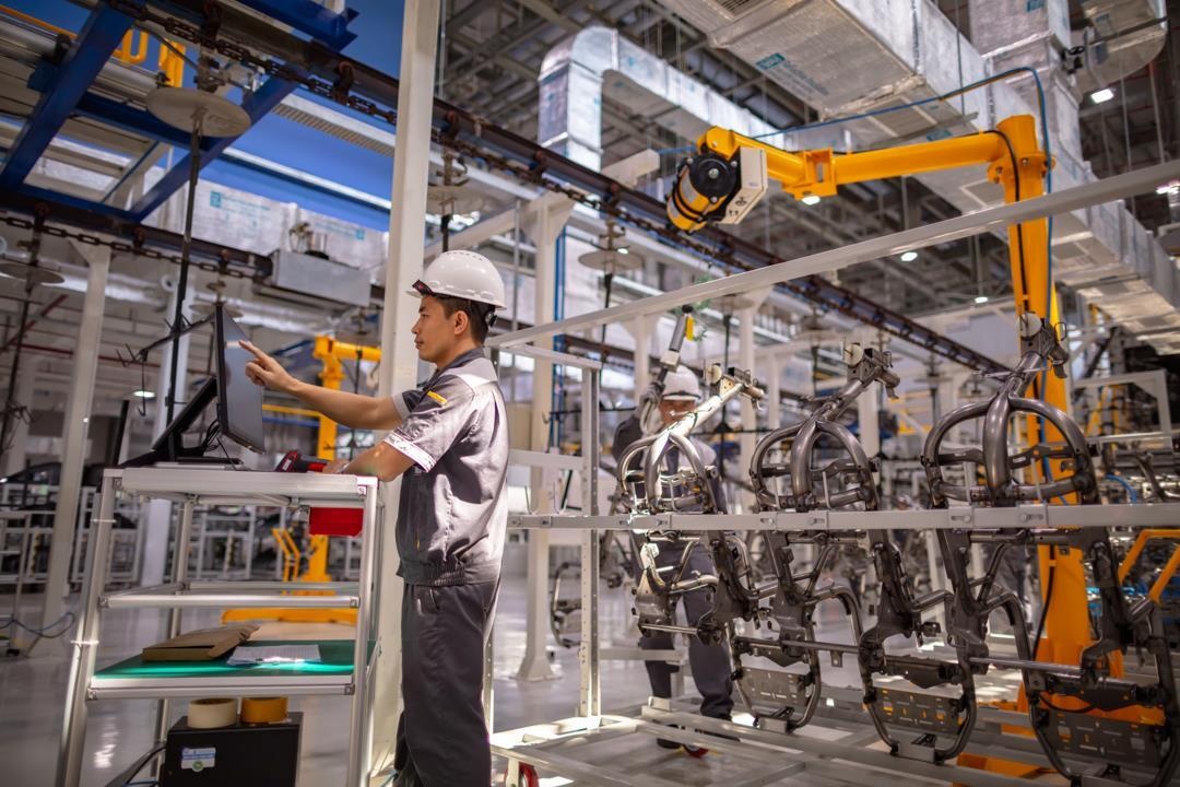 Cong ty san xuat nhua cho VinFast giam mot nua von anh 1