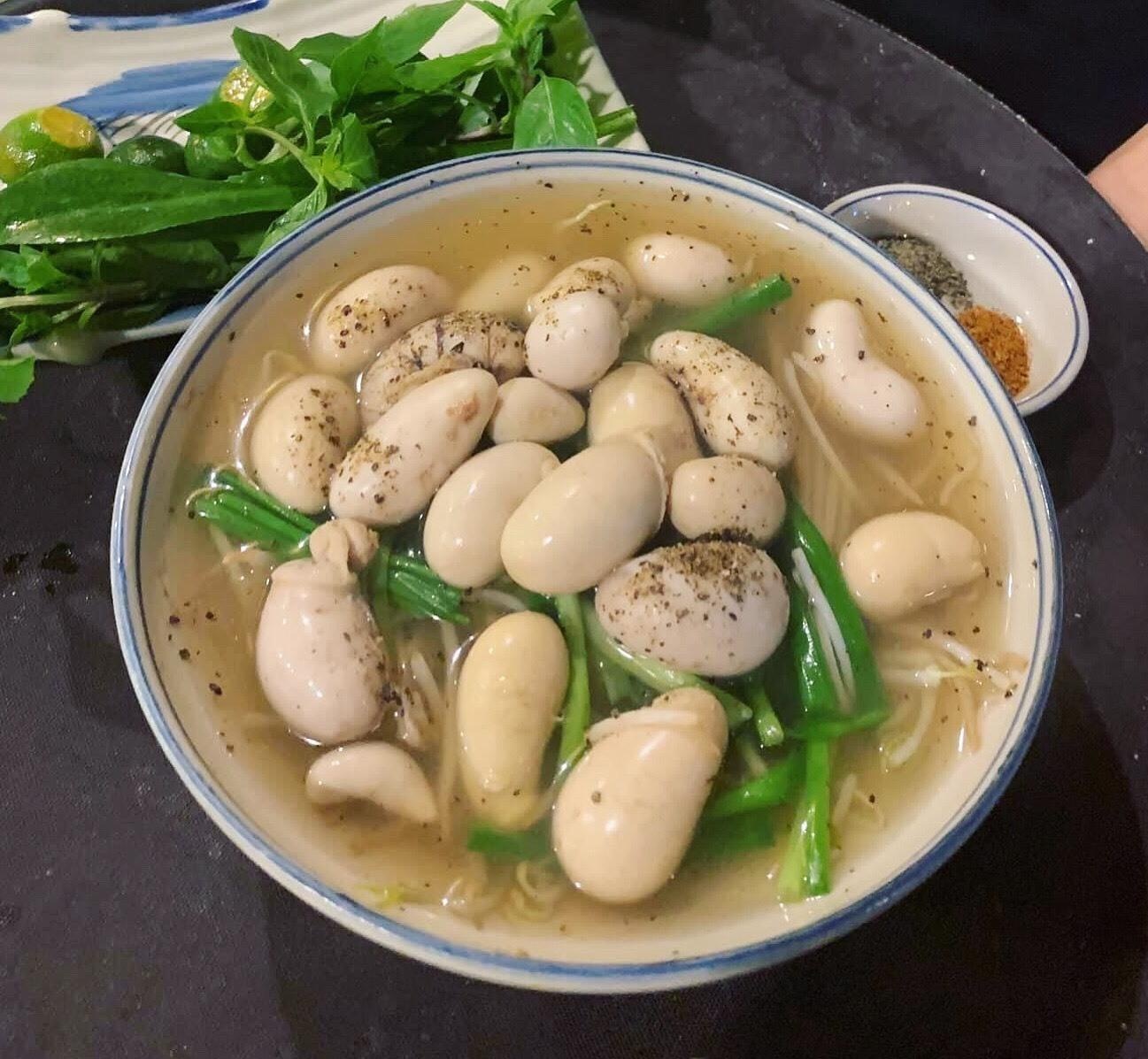'Than duoc' ngoc ke, hang thai nuoc ngoai ve Viet Nam lua dan cuong hinh anh