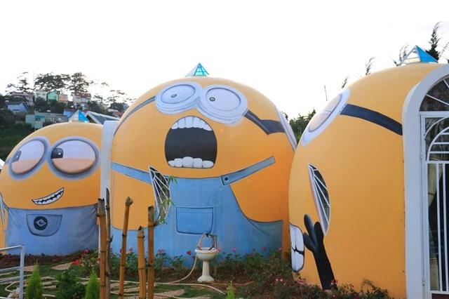 Doc dao khach san minion o Da Lat hinh anh