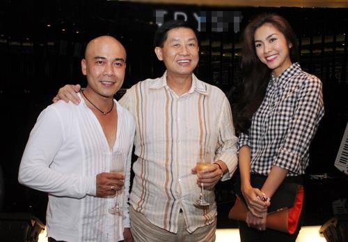 Cong ty gia dinh Hanh Nguyen lai lon nho kinh doanh phu tro hang khong hinh anh