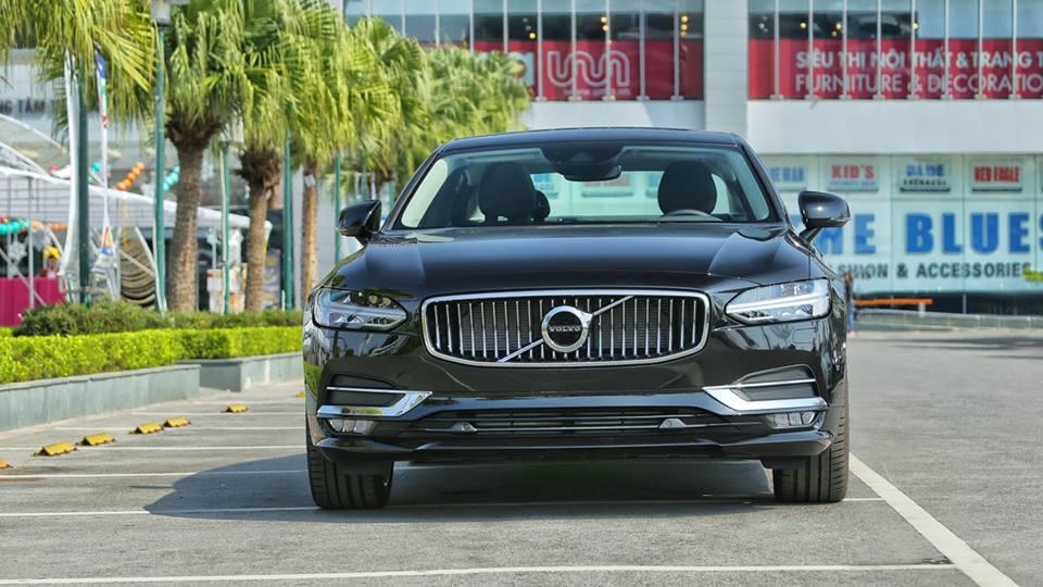 Loi nhuan 'dai gia' buon xe giam manh vi thi truong oto kho khan hinh anh