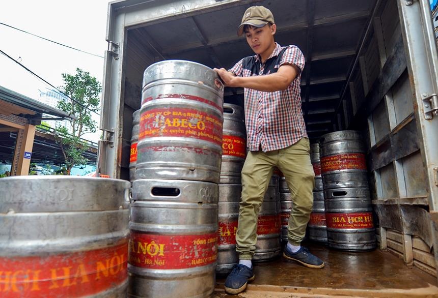 Doanh thu giam, ong chu Bia Ha Noi danh mat thi phan? hinh anh