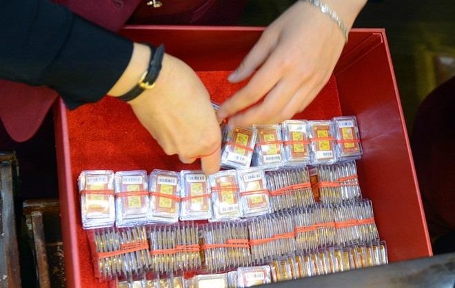 Gia vang trong nuoc giam xuong muc thap nhat hai tuan hinh anh