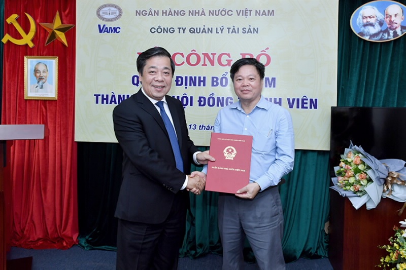 Chủ tịch Nhà máy In tiền sang làm lãnh đạo VAMC ảnh 1 Chu tich Nha may In tien sang lam lanh dao VAMC anh 1