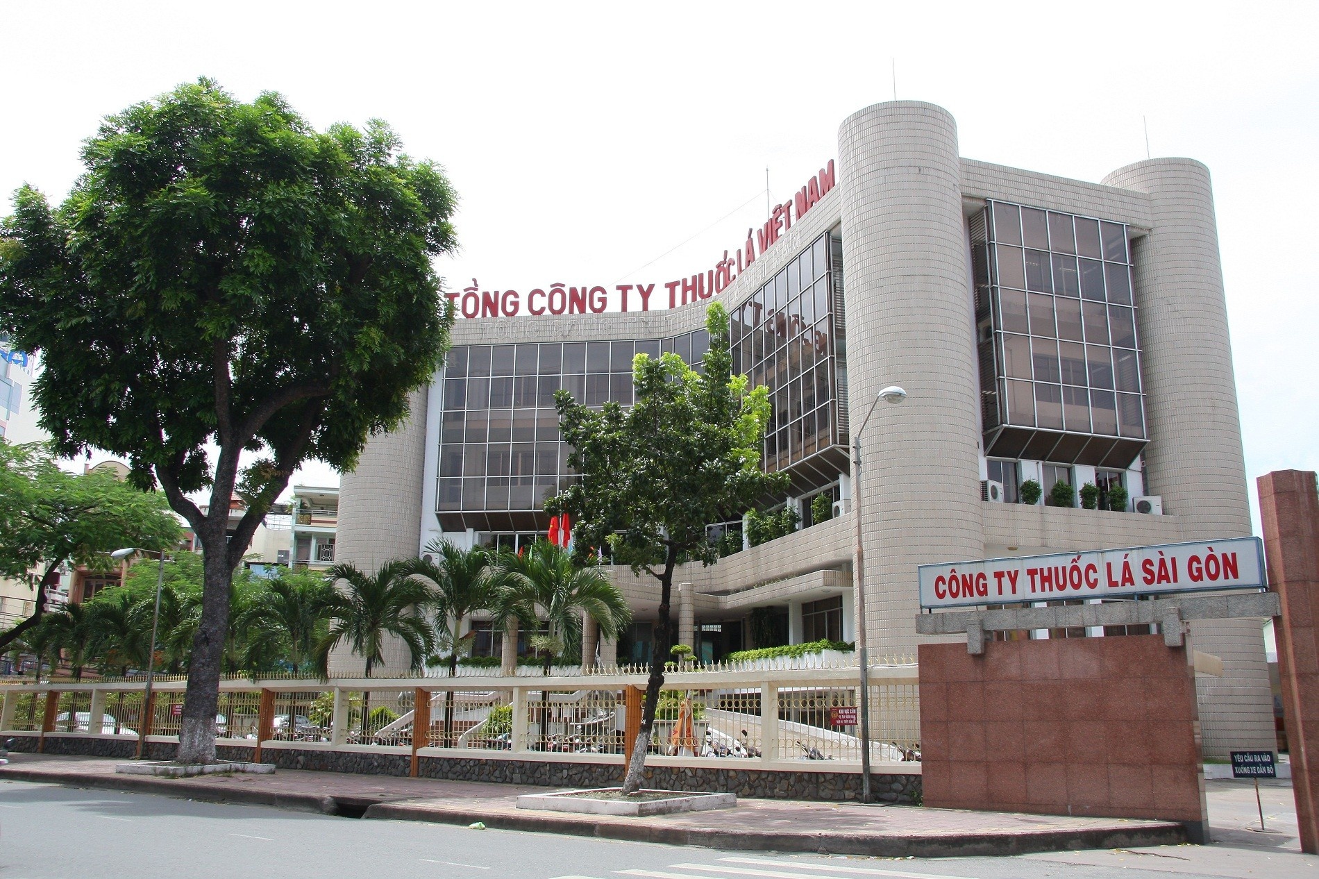 Cong ty san xuat thuoc la lon nhat Viet Nam thu gan 53 ty moi ngay hinh anh