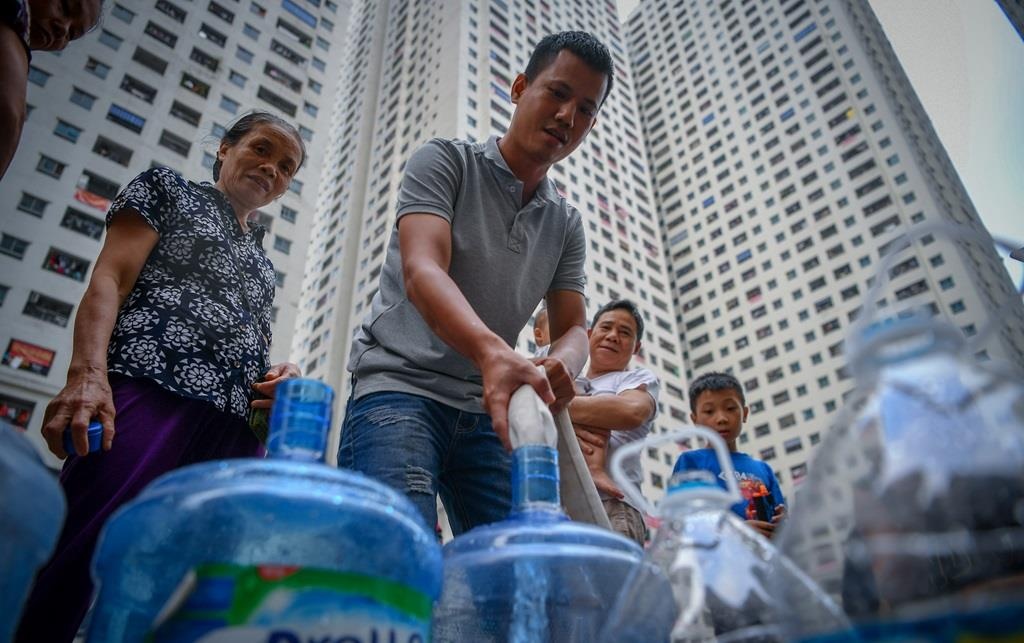 Nuoc sach Song Da lai hon 700 trieu dong moi ngay hinh anh