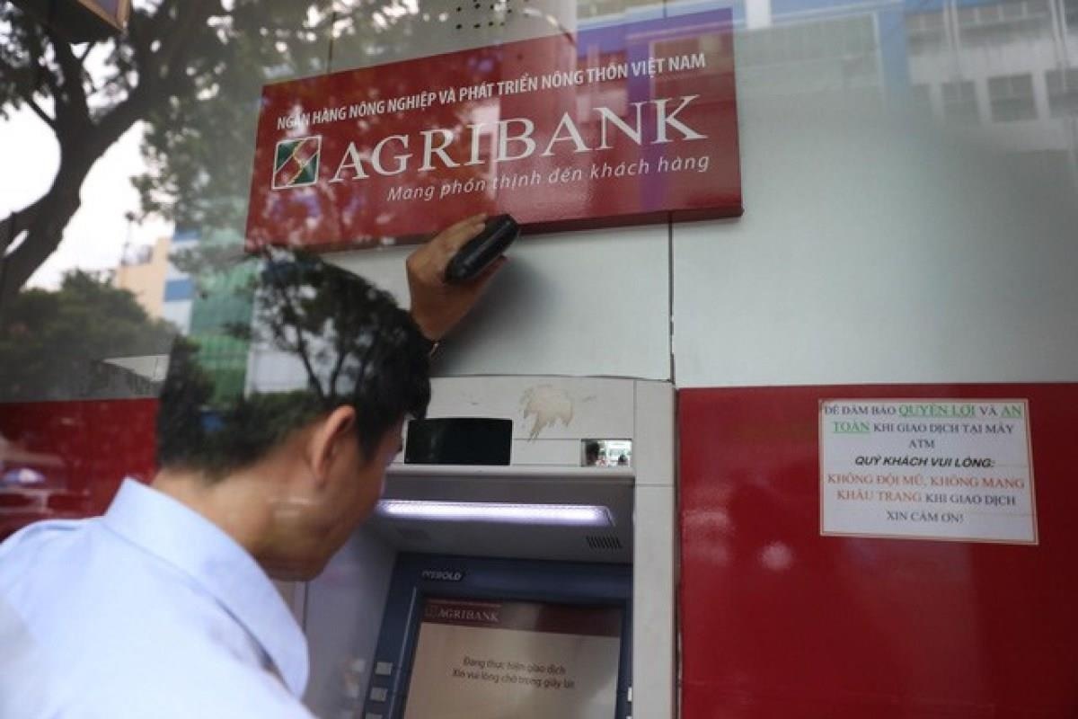 Agribank va Vietinbank bi han che cho vay vi kho tang von hinh anh