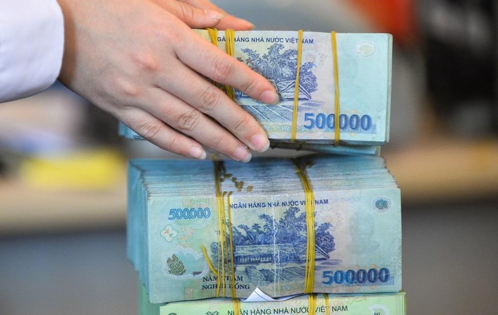 Giam no cong ve 52,7% nam 2022 hinh anh