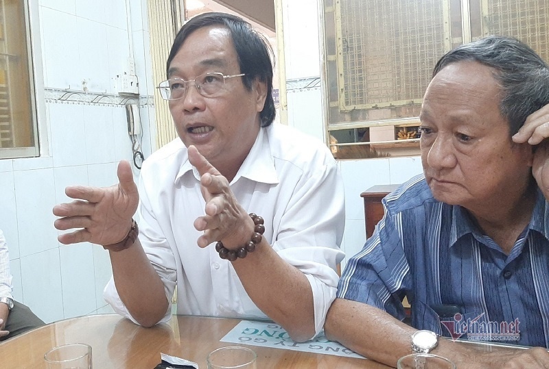 Nhà vệ sinh miễn phí 1, 6 tỷ ở Bình Dương bị đập bỏ ảnh 2 Nha ve sinh mien phi 1, 6 ty o Binh Duong bi dap bo anh 2