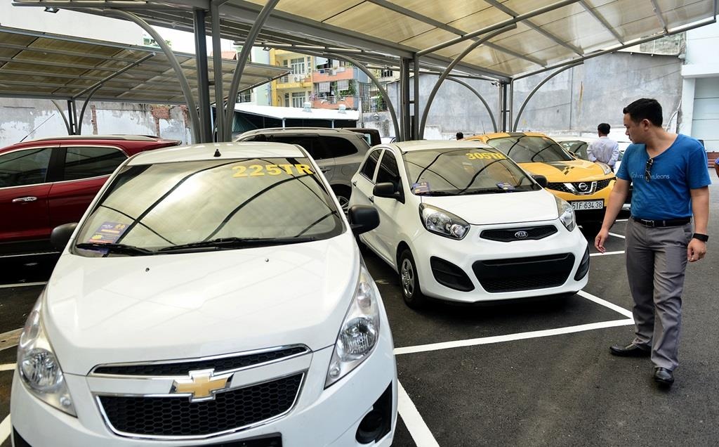 20 chiec oto thanh ly gia 6 ty cua ngan hang bi che qua dat hinh anh