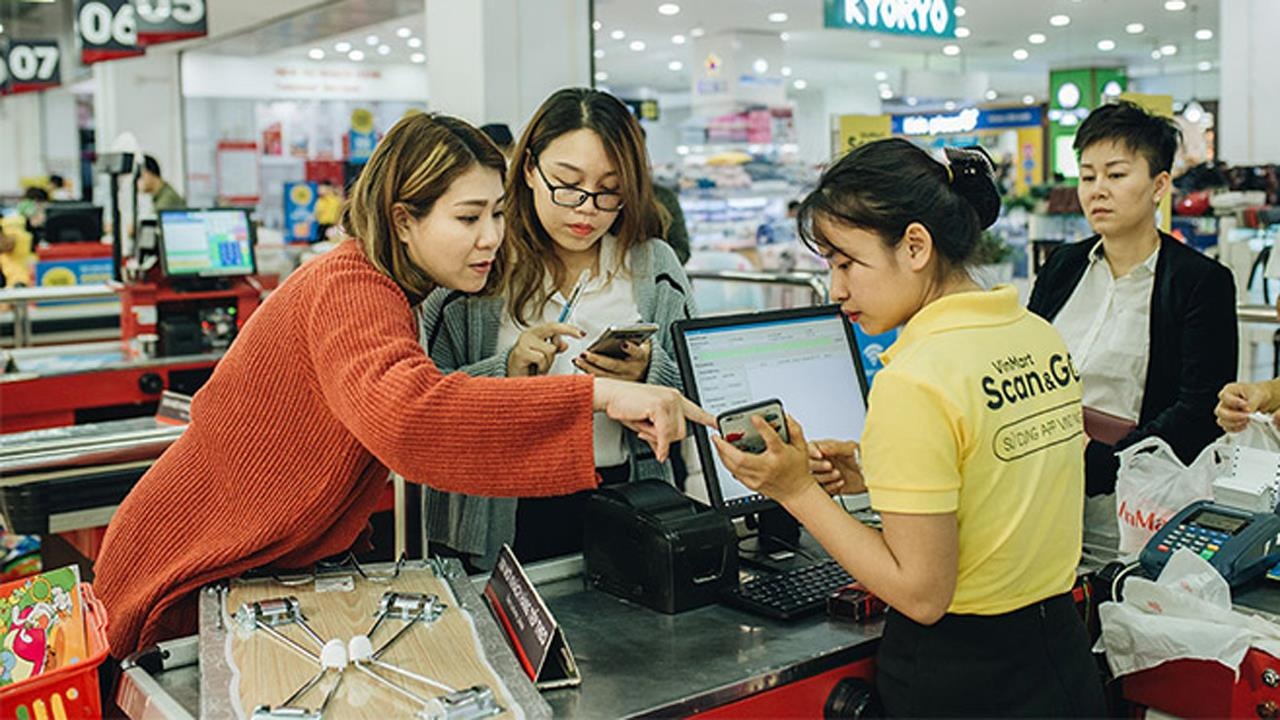 Khoan lo nghin ty cua Vinmart dat ap luc ra sao voi Masan? hinh anh