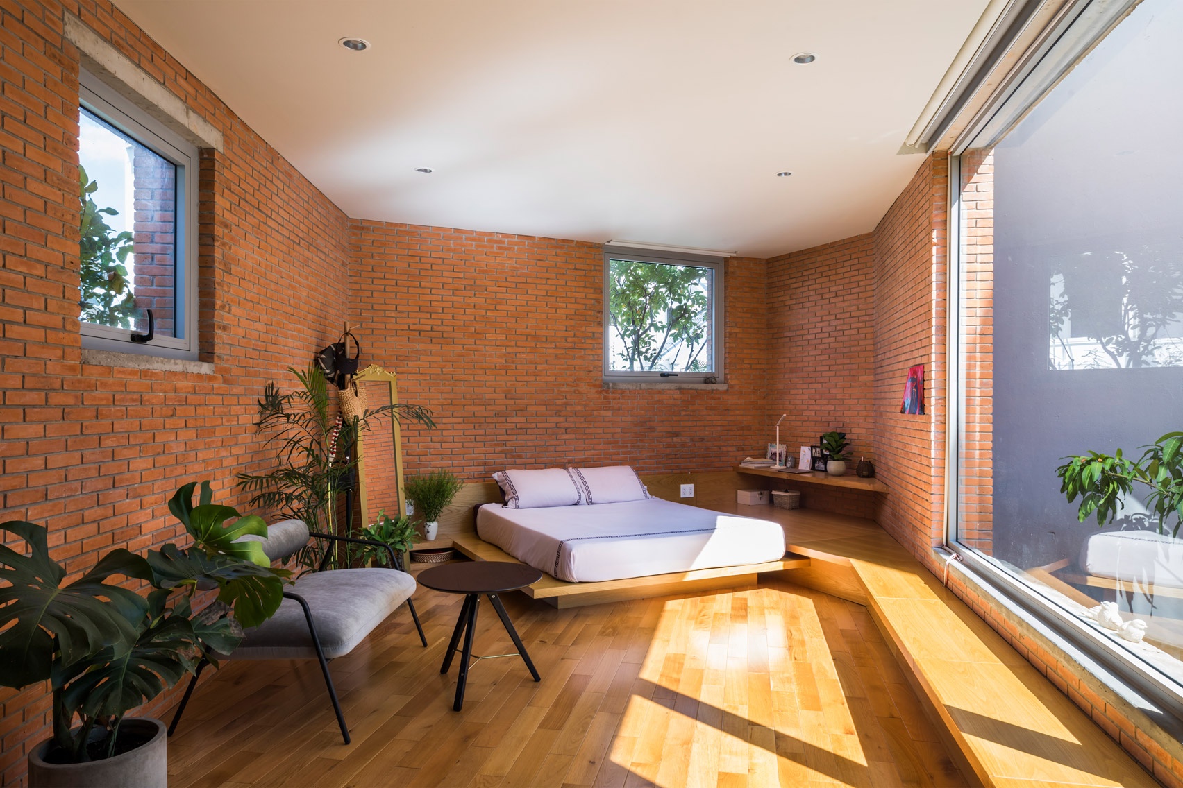 Nha so le co vuon dai tu mat dat len san thuong anh 10