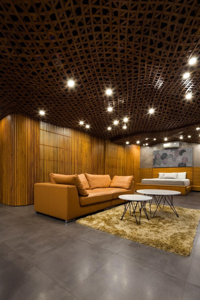 Can ho voi tran nha giong nhung dam may anh 3