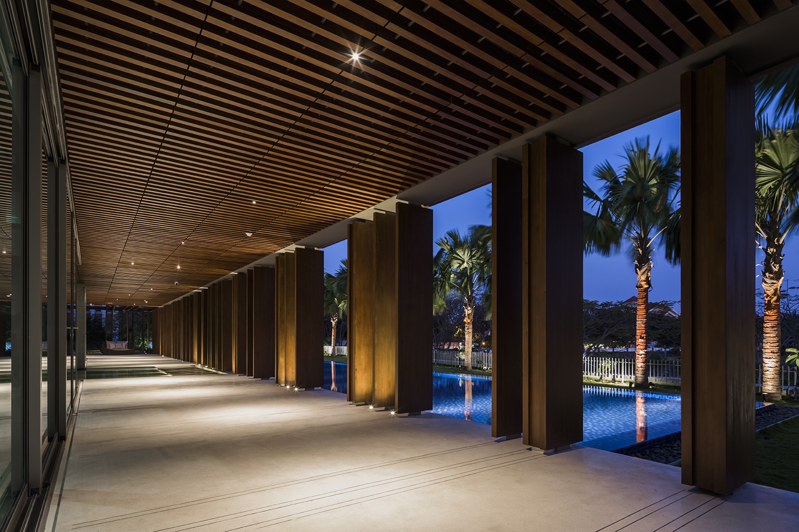 Biet thu cua chop tai khu nha giau TP.HCM anh 9