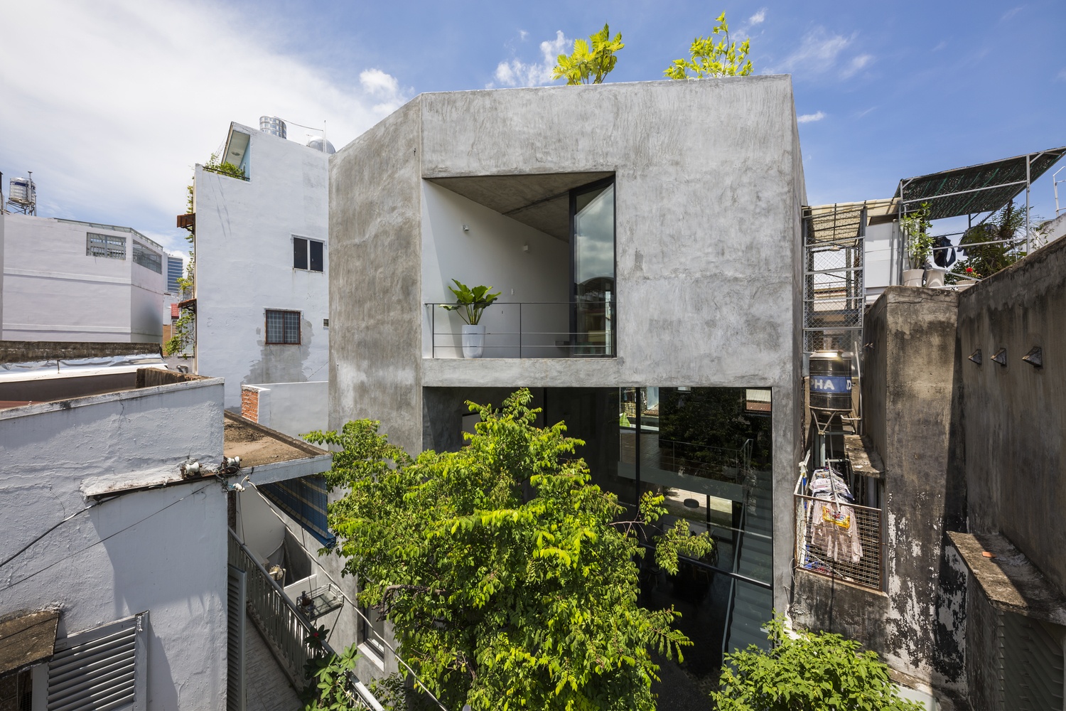 Ngoi nha 7 canh day anh sang o Binh Thanh hinh anh