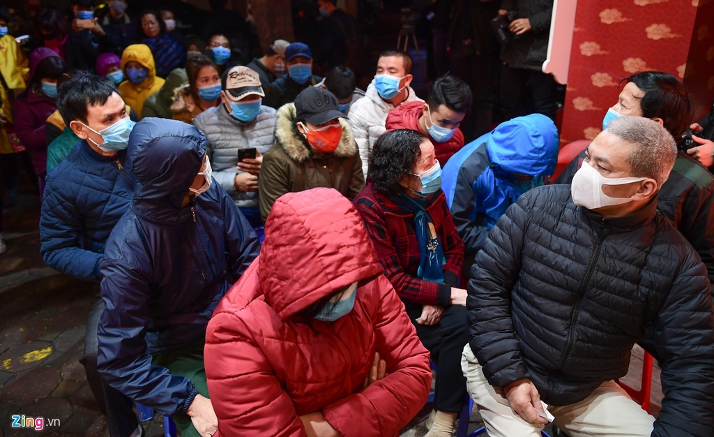 Vang rot gia sau con sot ngay via Than Tai anh 1