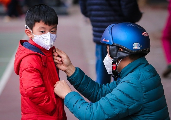 Mien thue khau trang y te, nuoc sat trung de phong chong virus corona hinh anh