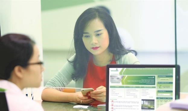 Nhung ngan hang tra nhan vien tren 30 trieu moi thang hinh anh