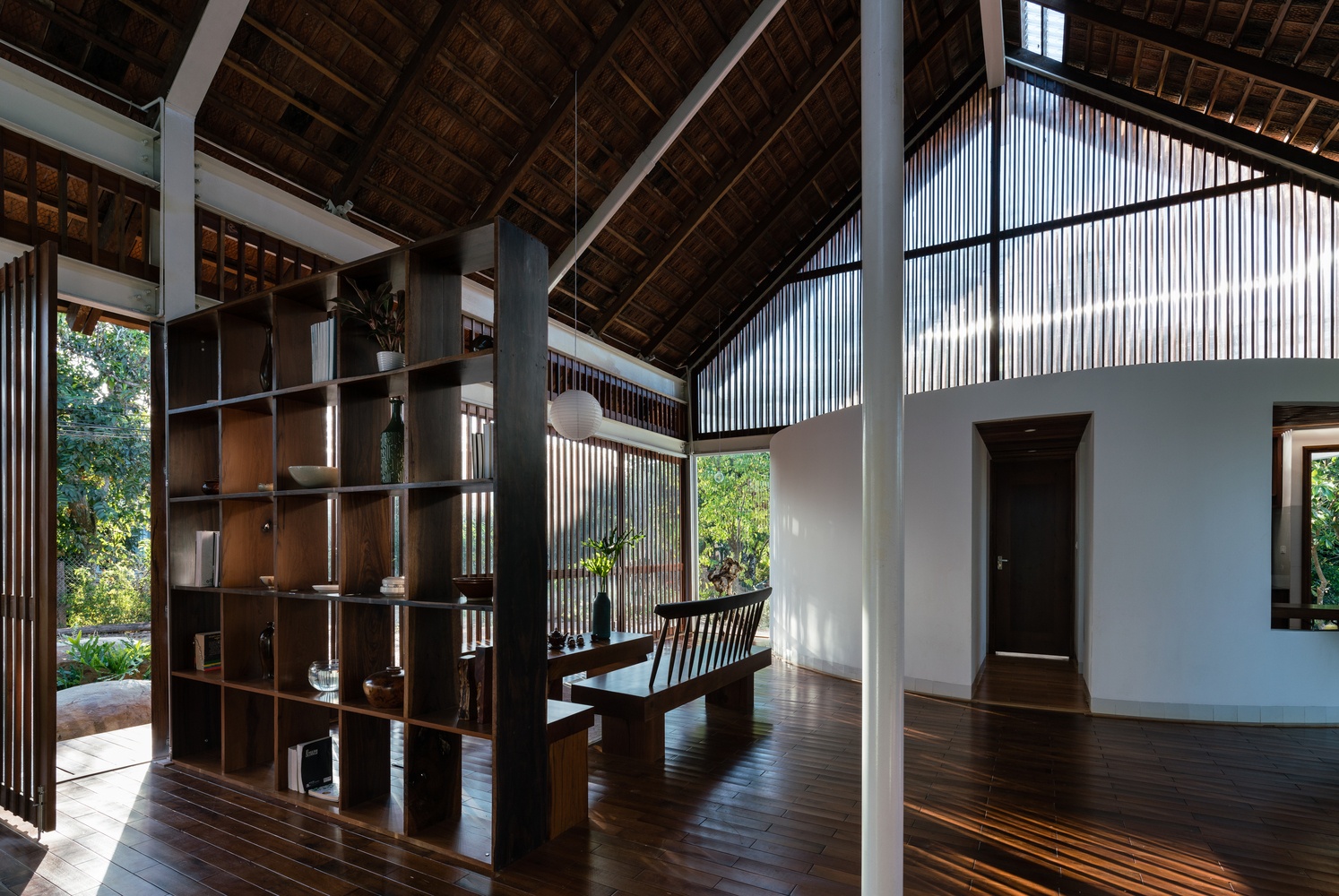 Ngoi nha 3 khoi doc dao tai Dak Lak anh 8