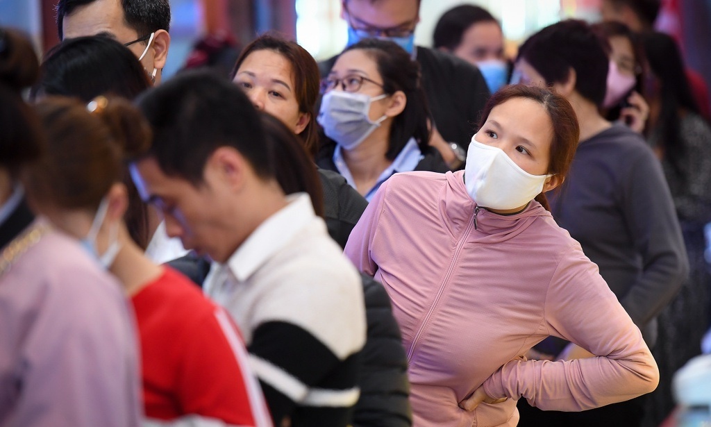 Vang quay dau giam, nguoi mua lo tien trieu mot dem hinh anh