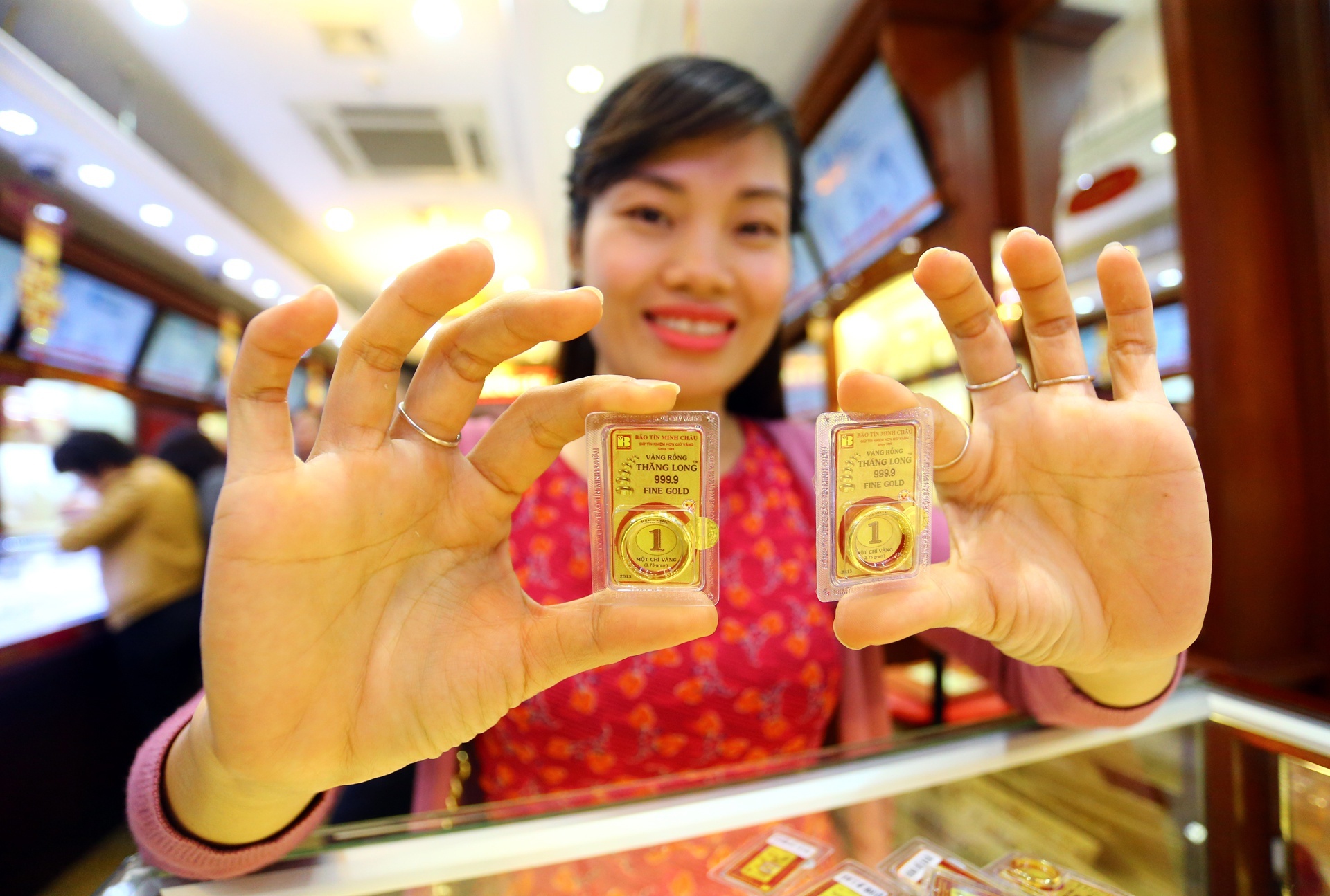 Gia vang vot len 49 trieu dong/luong, dat dinh cao nhat moi thoi dai hinh anh