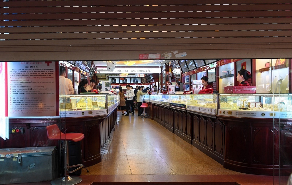 Chenh lech gia mua ban 1,5 trieu dong, dau co vang lo nang hinh anh