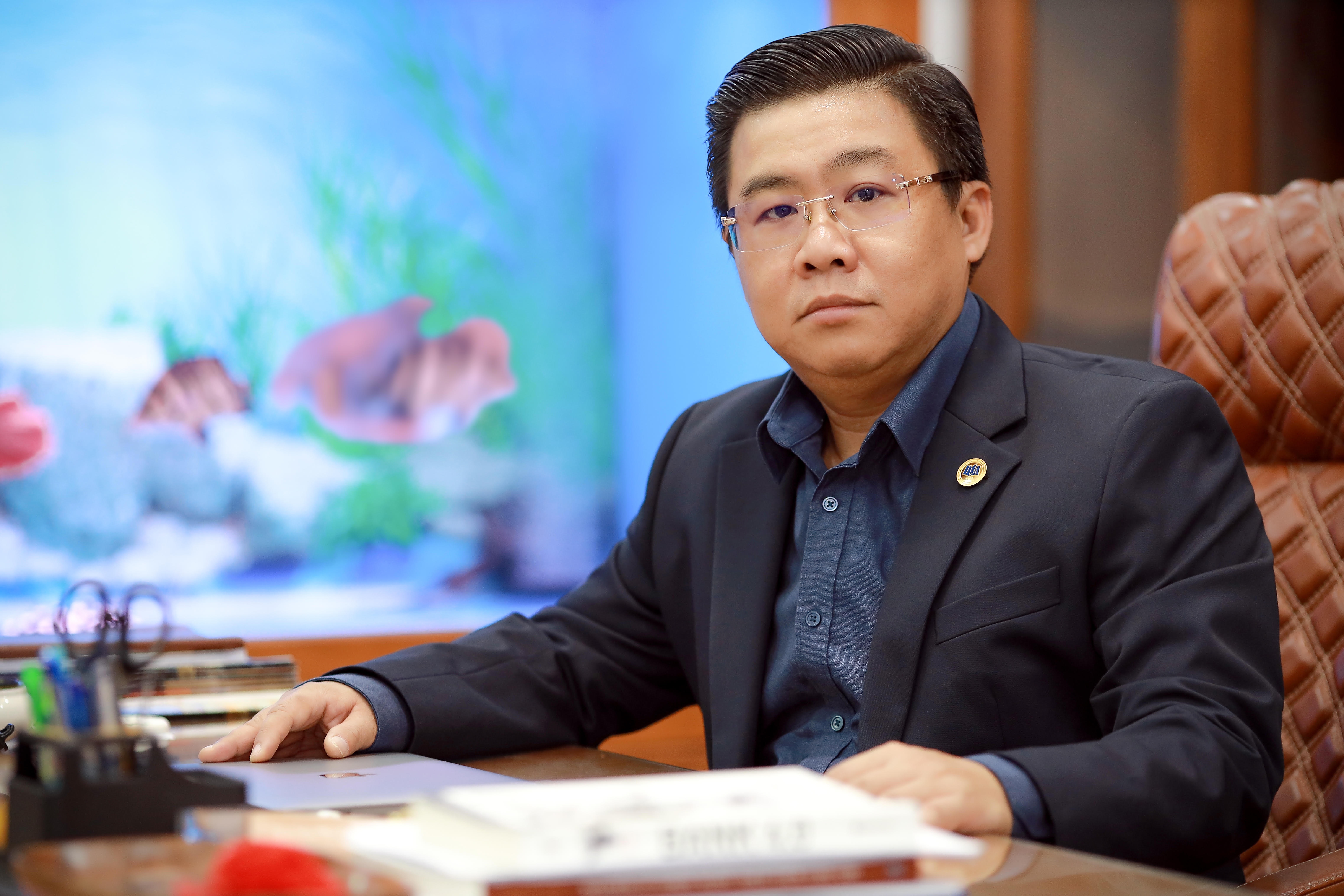 Nen chinh nguong thu nhap chiu thue cao hon hinh anh