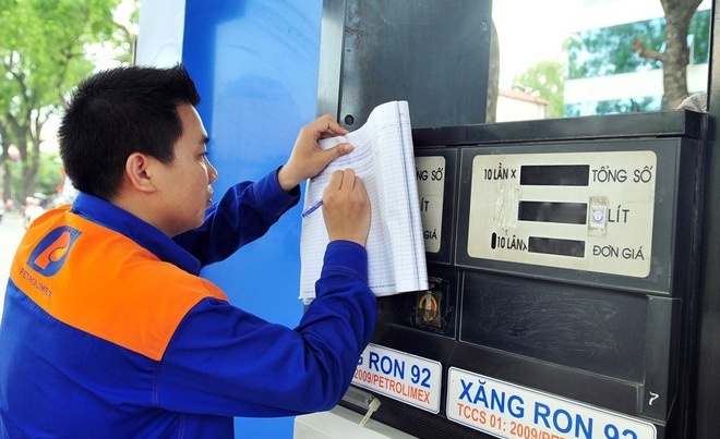 Gia xang tang hay giam vao ngay mai? hinh anh