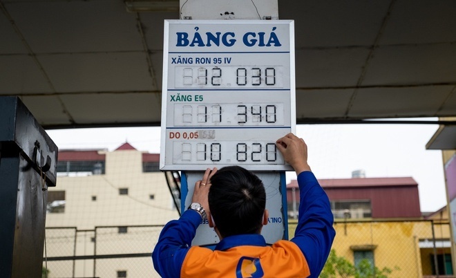 Nha ban le xang dau lon nhat nuoc lo nang hinh anh