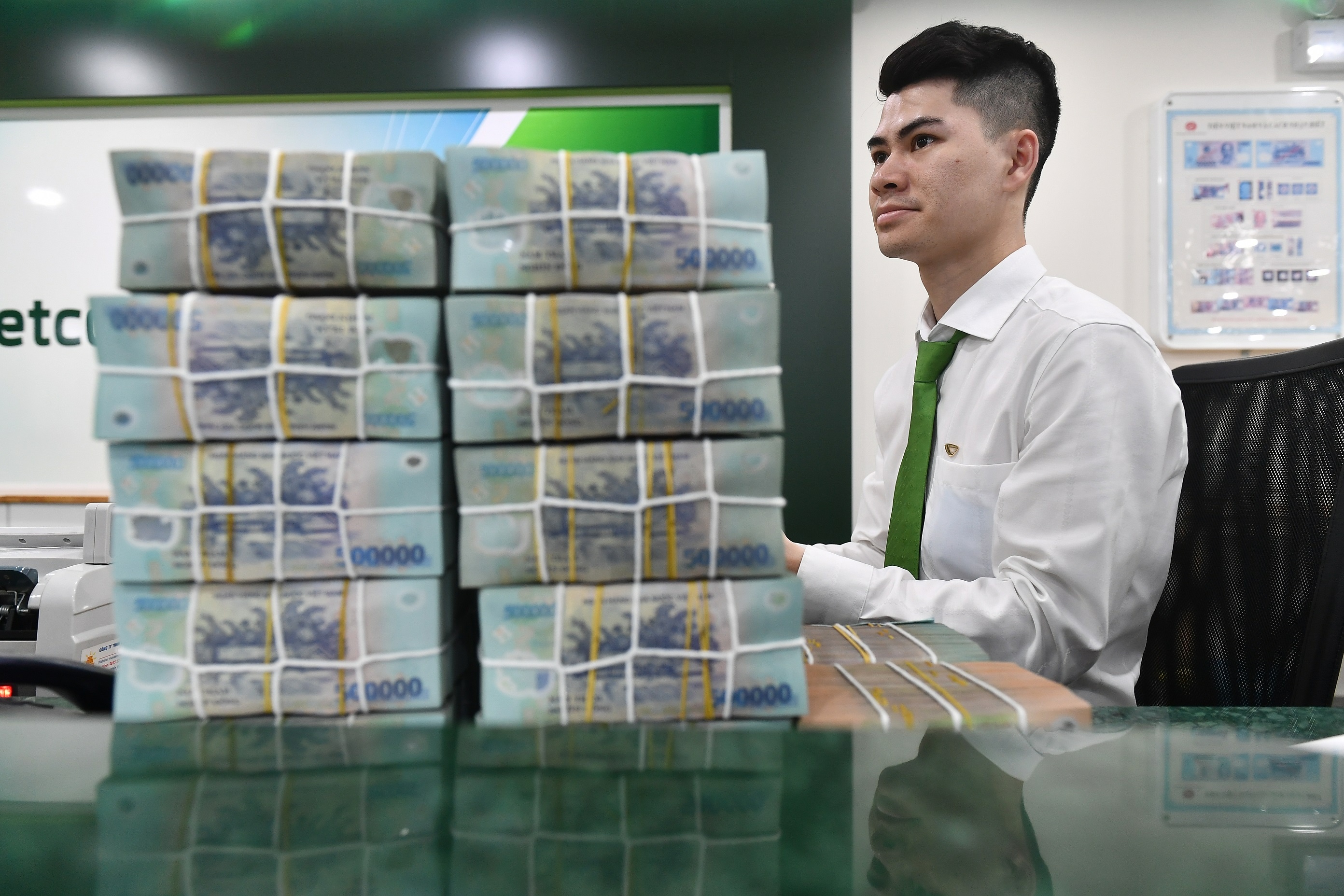 Con gan 2 trieu ty dong cho vay tieu dung kich thich kinh te sau dich hinh anh