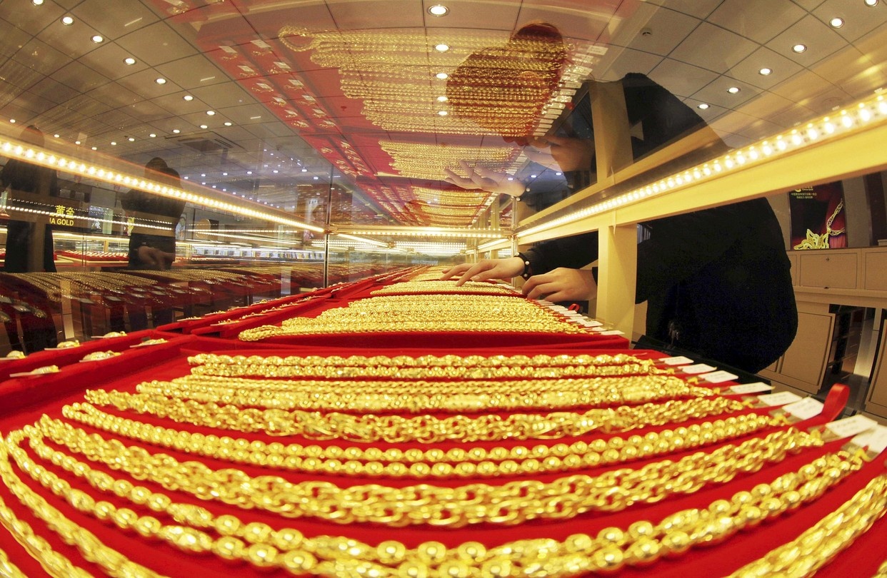 Gia vang lao doc hinh anh