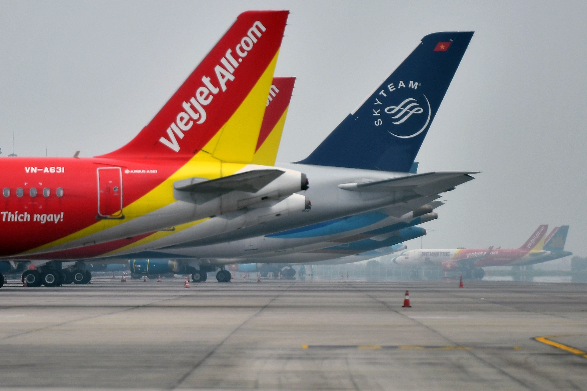 Giam 30% thue Bao ve moi truong voi nhien lieu bay anh 1