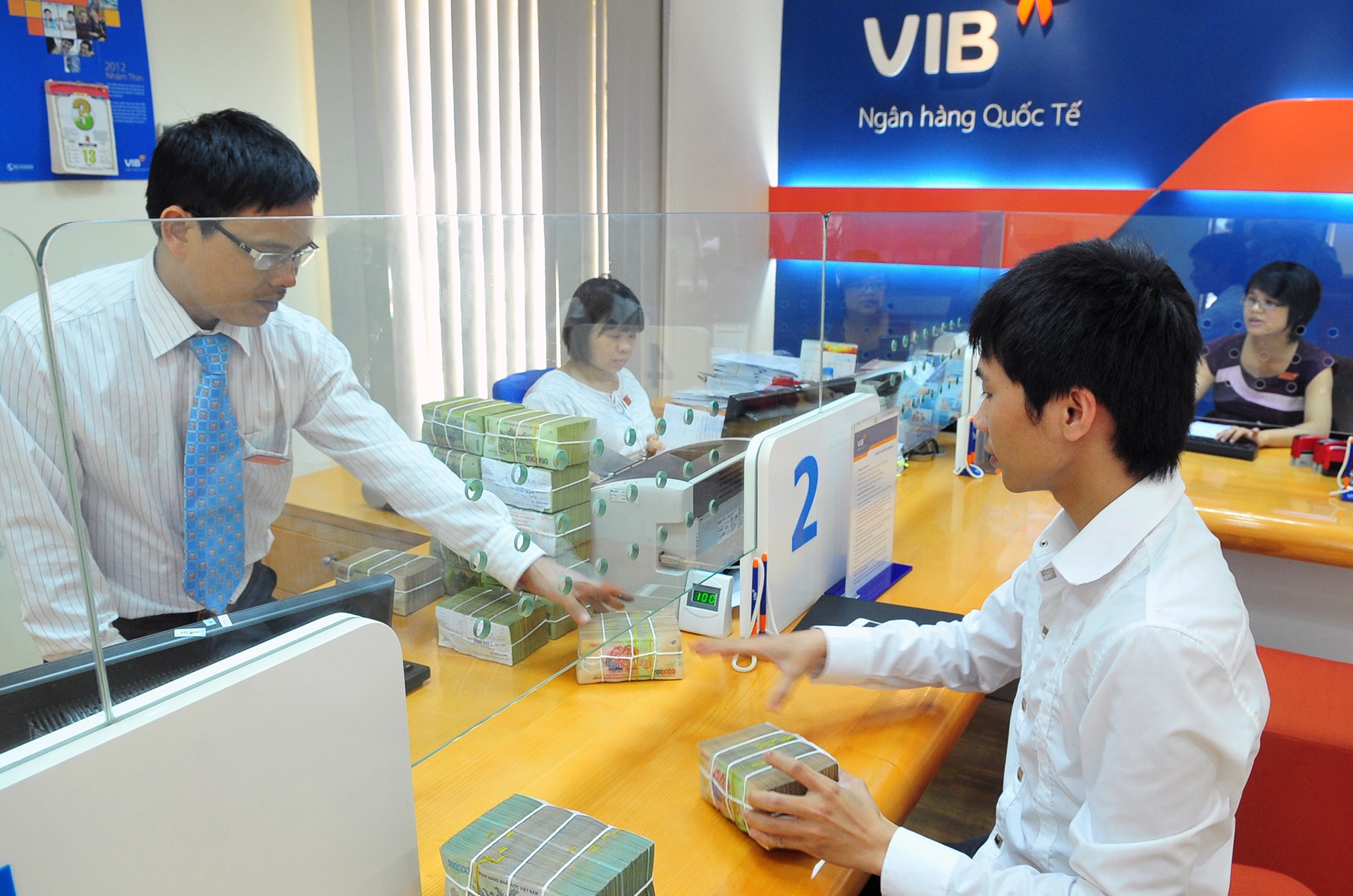 VIB se niem yet tren HoSE ngay trong nam nay hinh anh