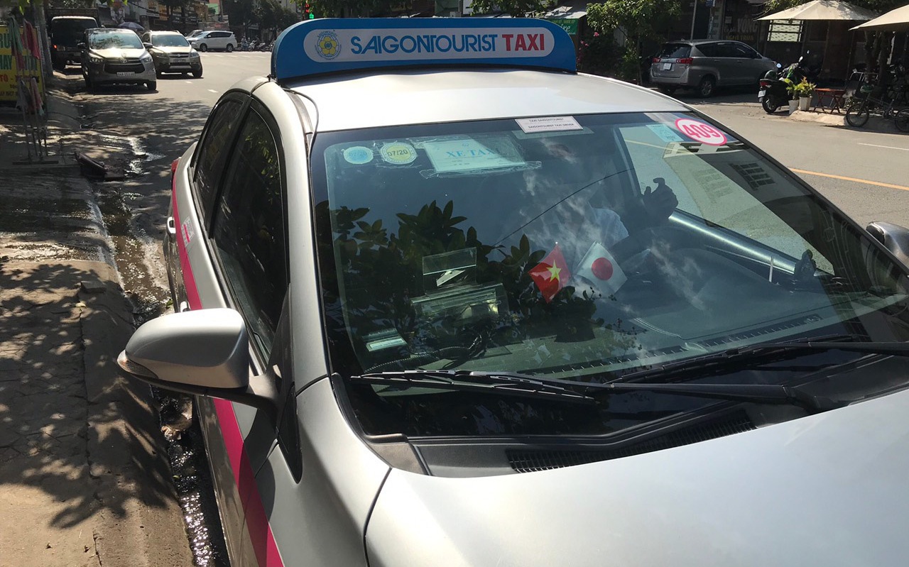 Taxi Saigontourist khong bi mo thu tuc pha san hinh anh