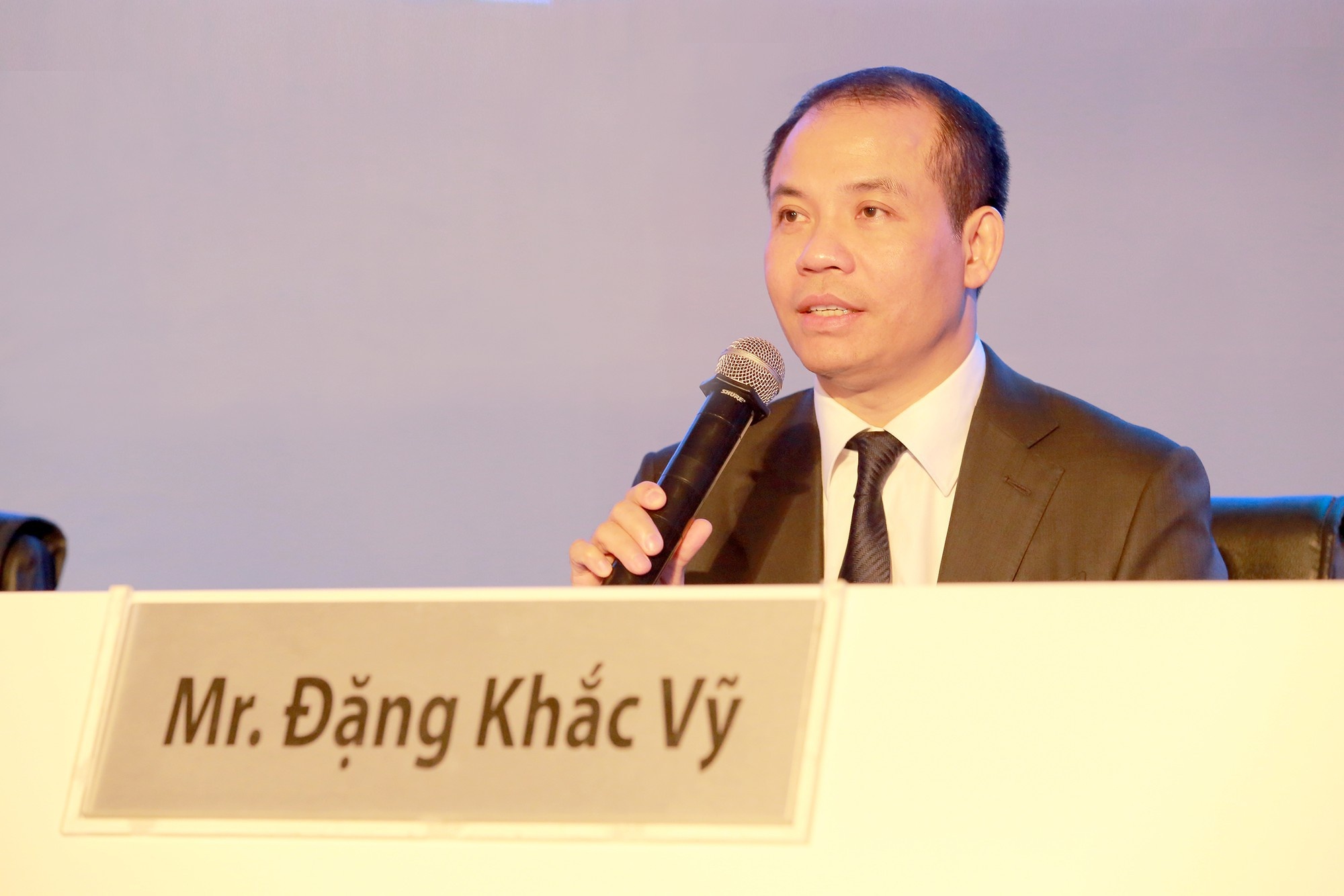 'Cu 100 chiec oto chay tren duong thi 14 xe vay qua VIB' hinh anh