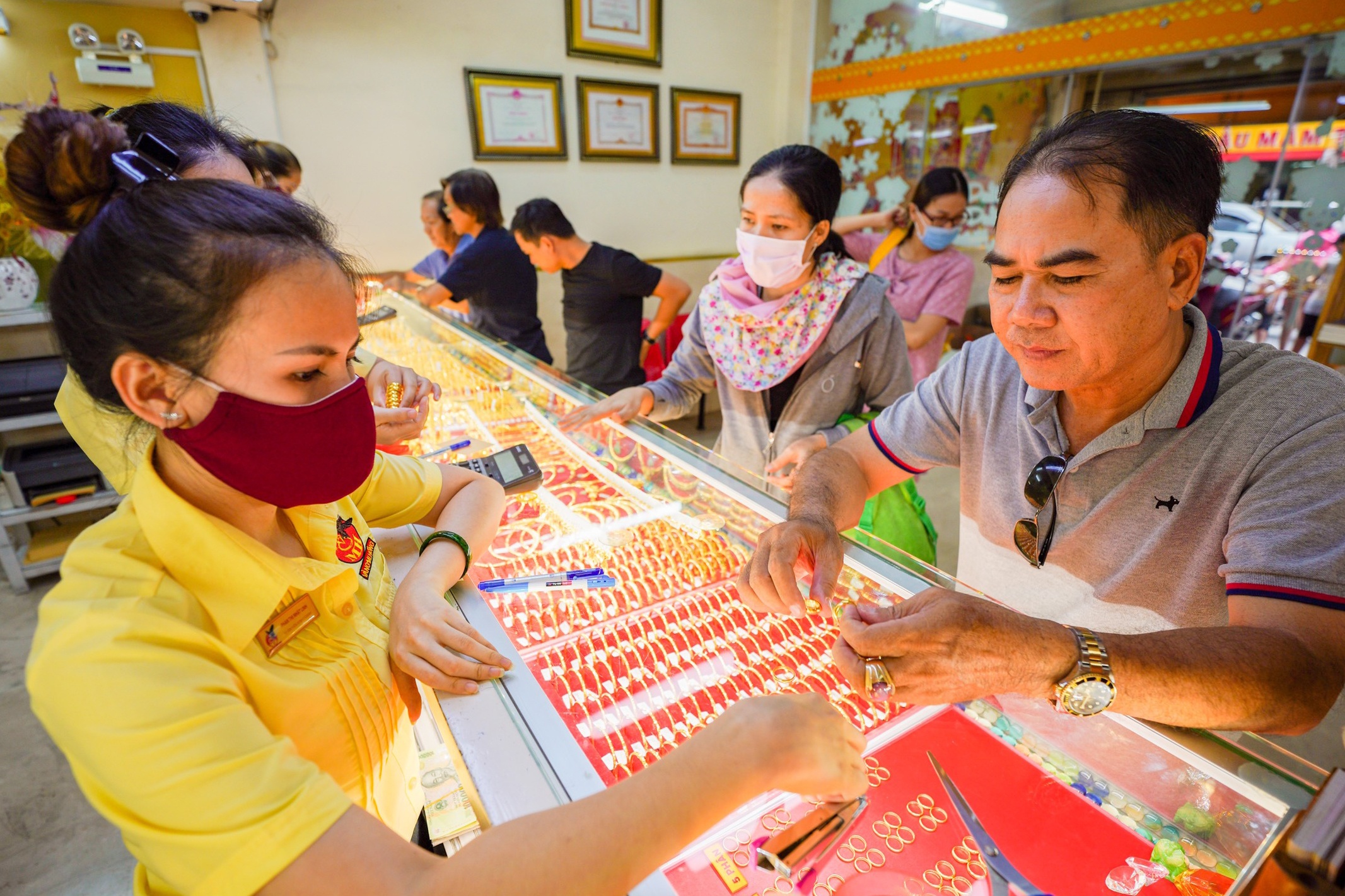 Vang dien bien the nao tuan toi? hinh anh