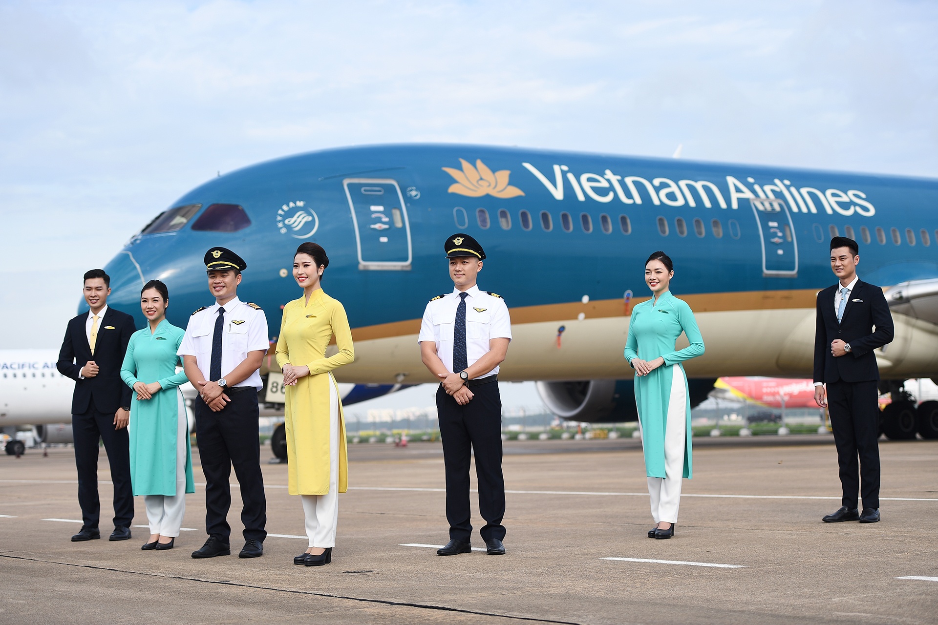 3 ngan hang sap cho Vietnam Airlines vay 4.000 ty dong hinh anh
