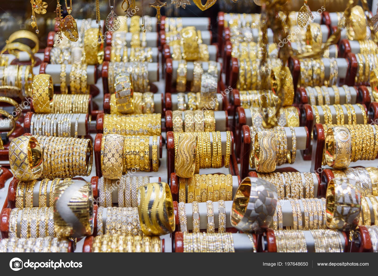 Gia vang lao doc, mat moc 1.800 USD/ounce hinh anh