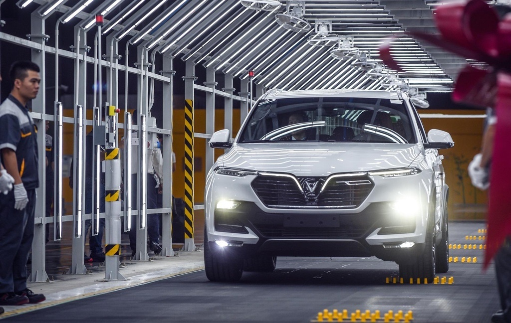 Vingroup lai truoc thue gan 10.000 ty dong sau 9 thang hinh anh