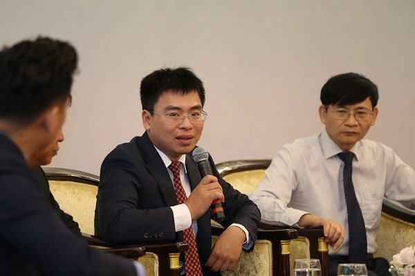 Ngan hang nhon nhip mua ban no xau anh 2