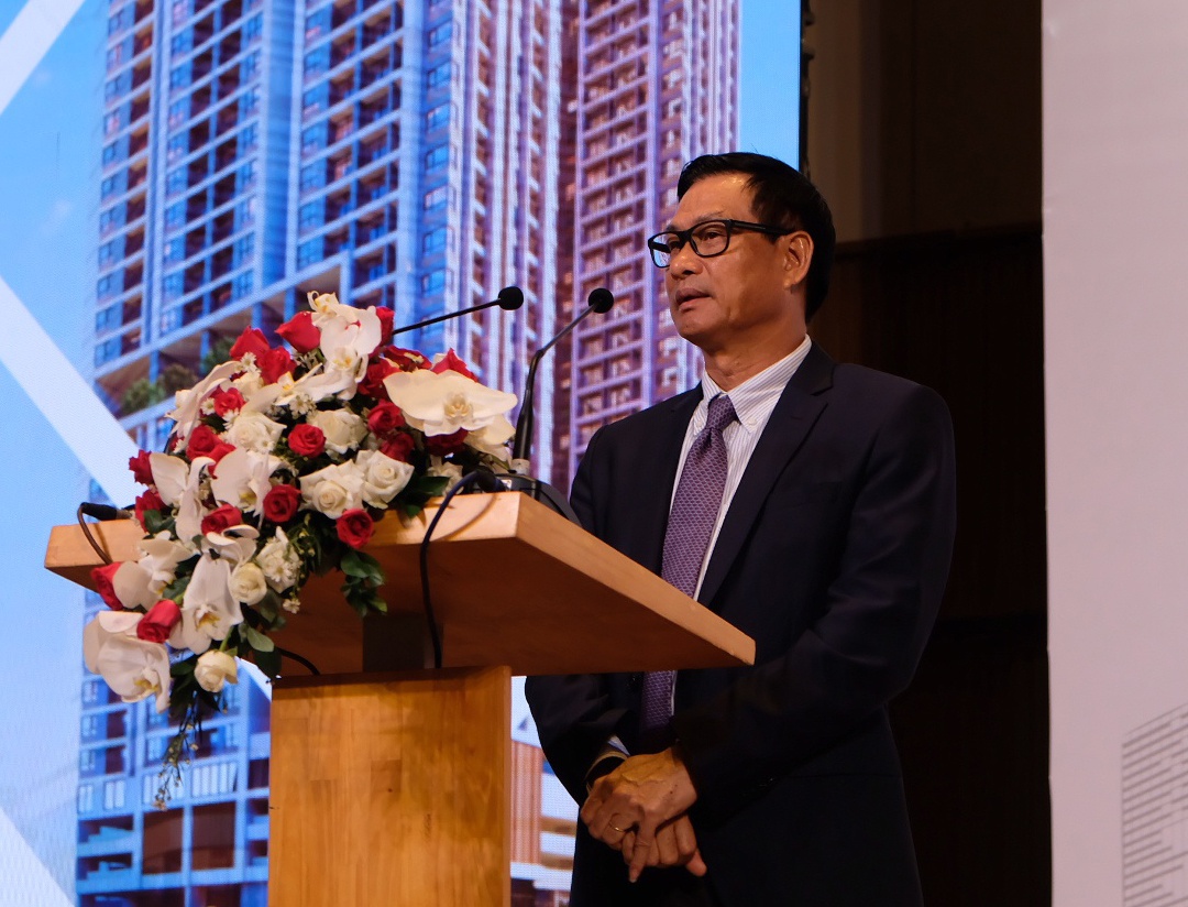 Vi sao ong Nguyen Ba Duong roi ghe chu tich Coteccons? hinh anh