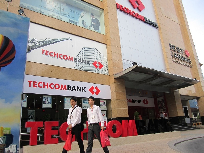 Techcombank lai hon 10.700 ty, du phong tin dung tang manh hinh anh