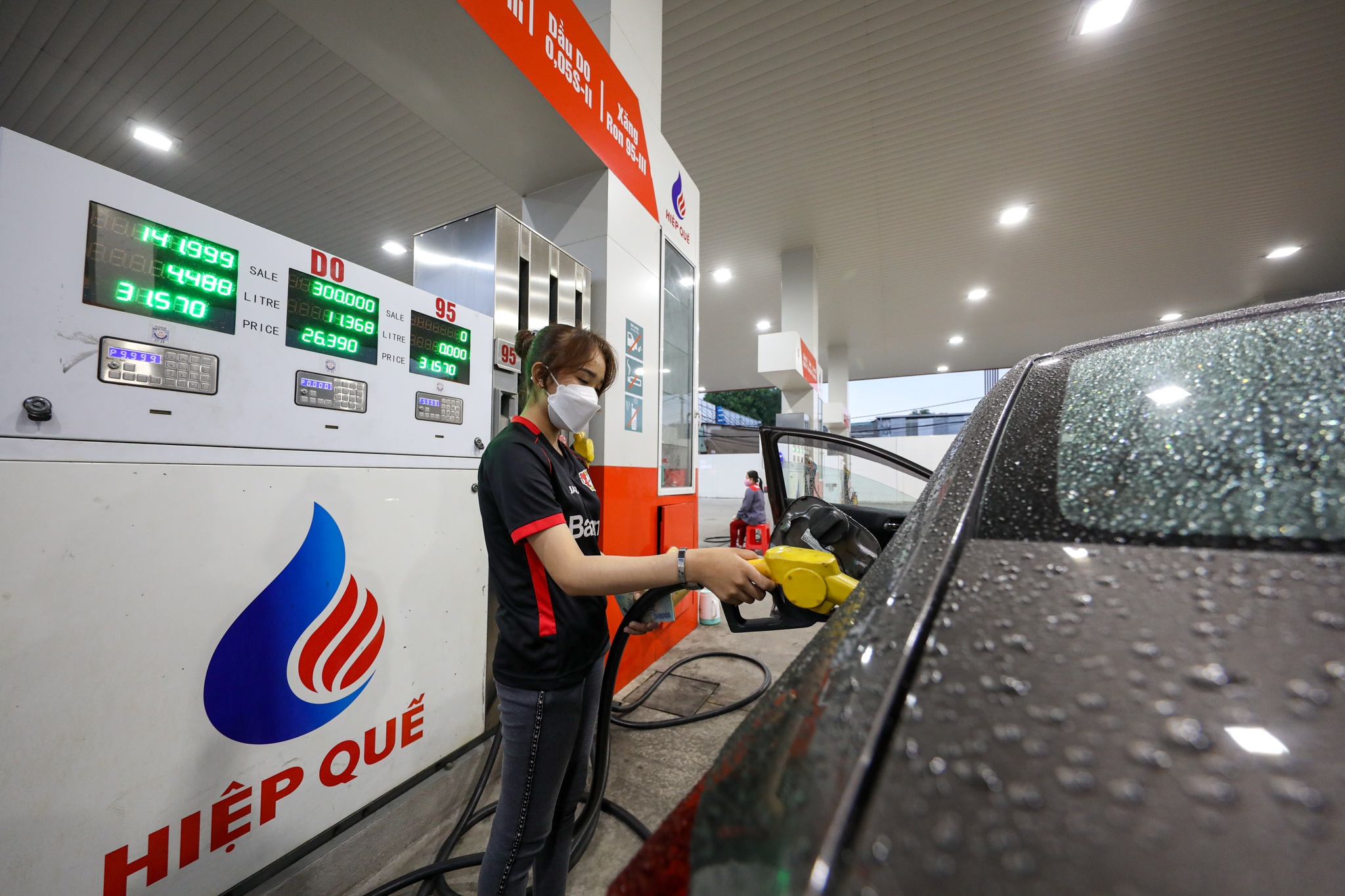 Bo truong Tai chinh noi ve tinh trang khan hiem xang dau hinh anh