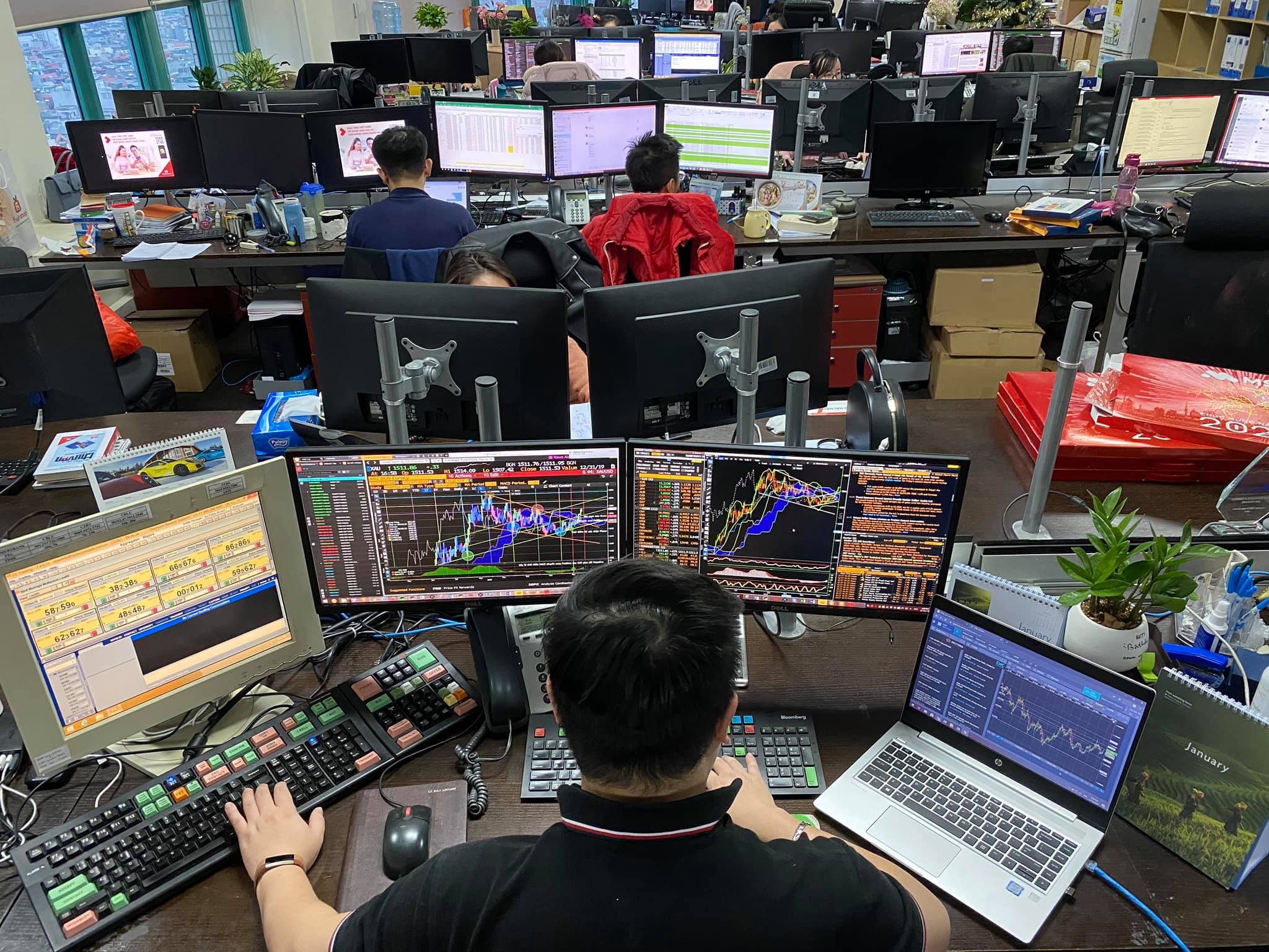 Dung hinh anh goi cam, giau sang loi keo dau tu Forex hinh anh